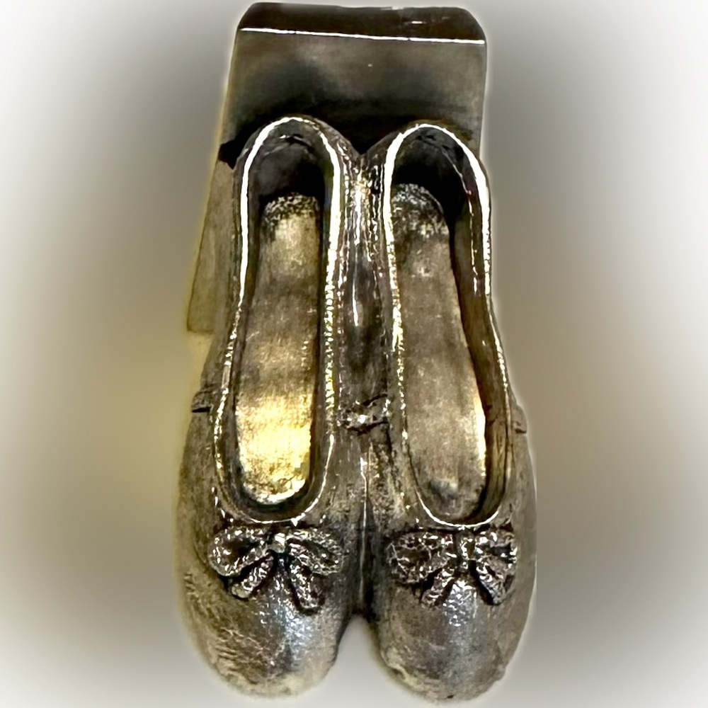 VTG SILVER METALLIC BALLET SHOE PHOTO CARD HOLDER PLACE SETTING NAME GREETING